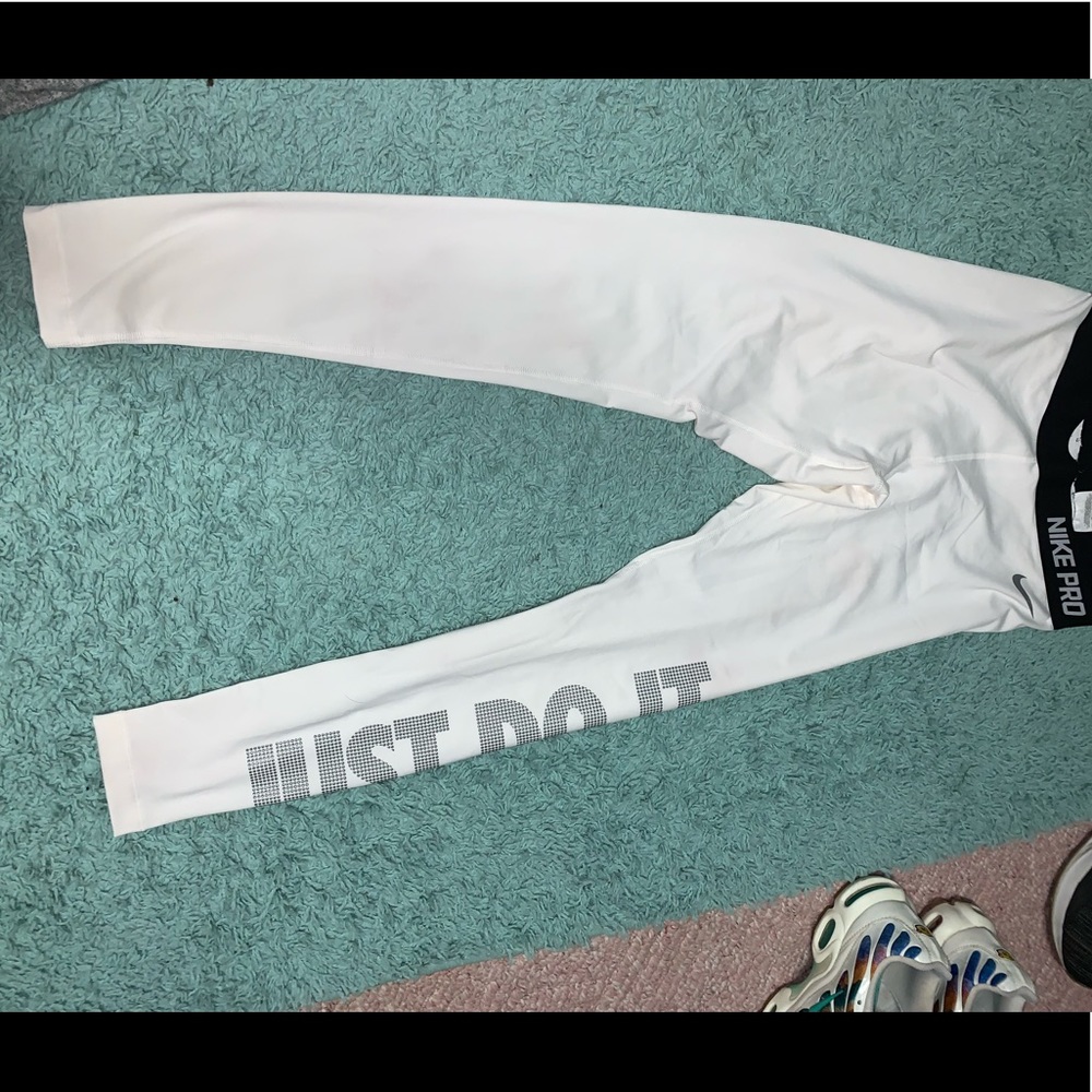 NWOT Nike Pro leggings